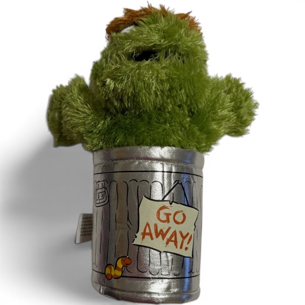 Sesame Street GUND Oscar the Grouch Plush in Trash Can Go Away Sign 2019 Green